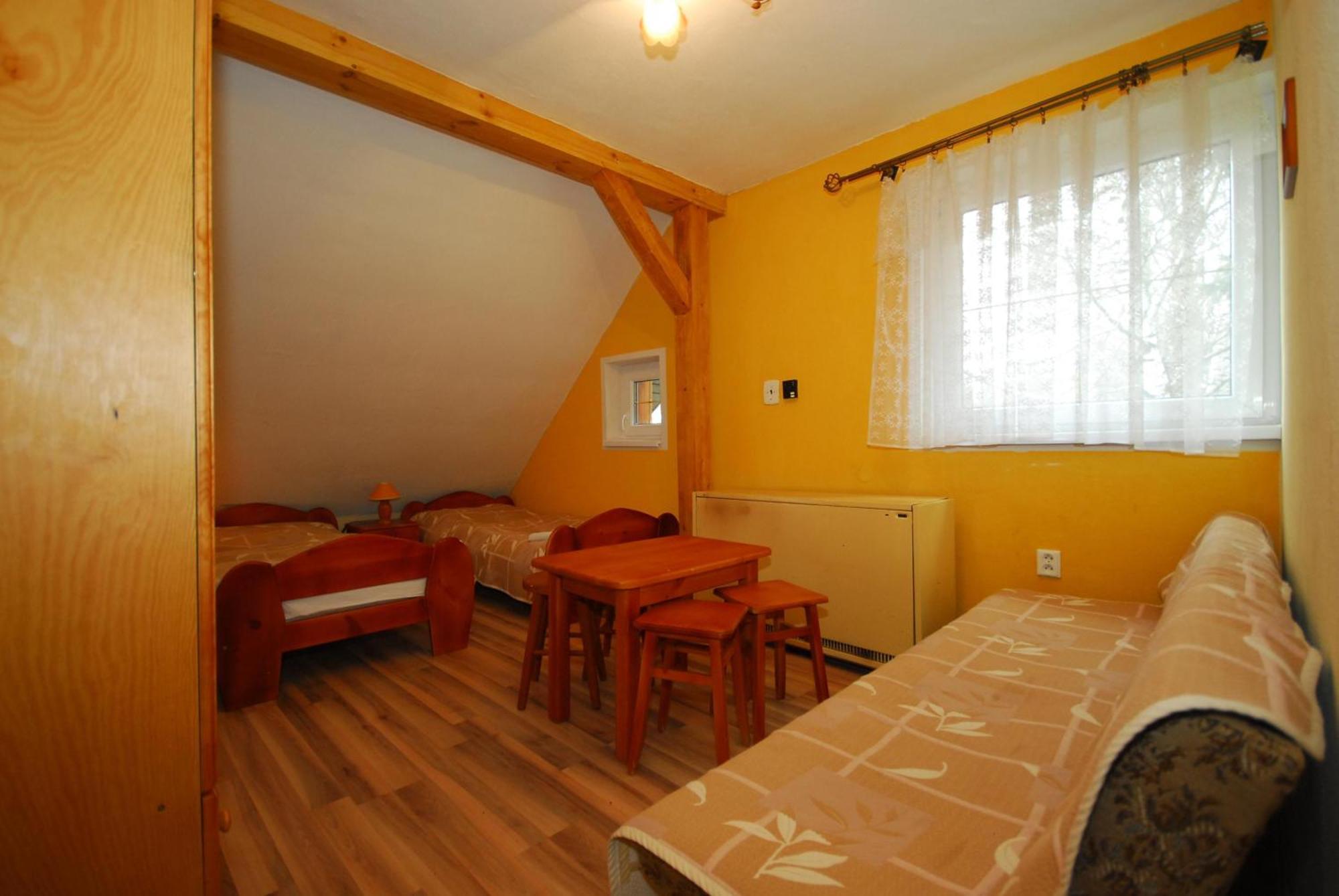Western Penzion Ruzomberok Εξωτερικό φωτογραφία