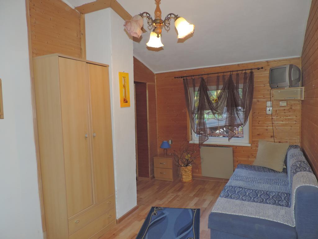 Western Penzion Ruzomberok Εξωτερικό φωτογραφία